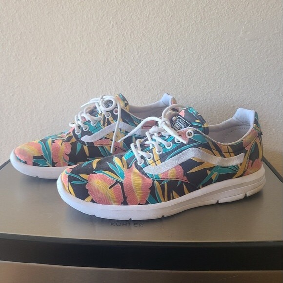 Vans ultracush floral size 9 - Picture 3 of 7